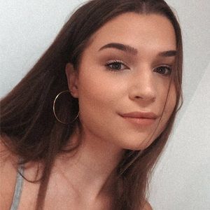 Meet your Posher, Justine